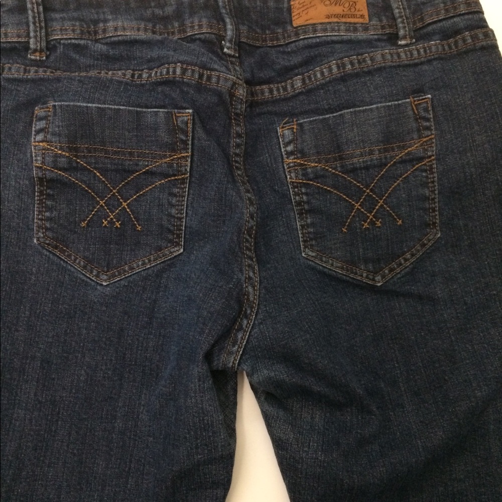 Cropped Blue Jeans - Picture 6 of 6